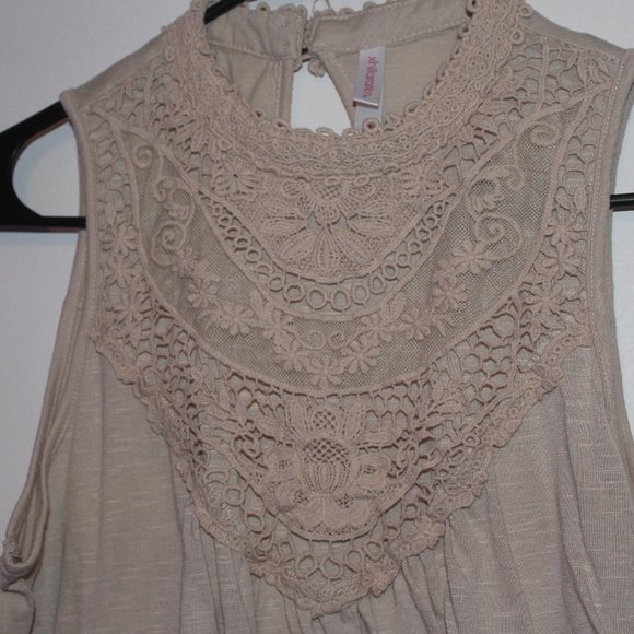 Embroidered Tank with Keyhole Back - Picture 2 of 5